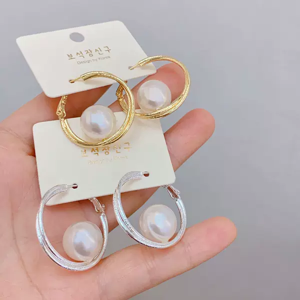 Copper Plated with Real Gold, Coiled Hoop Earrings with Pearls for Women, New Trendy Niche High-End Fashion Hoop Earrings