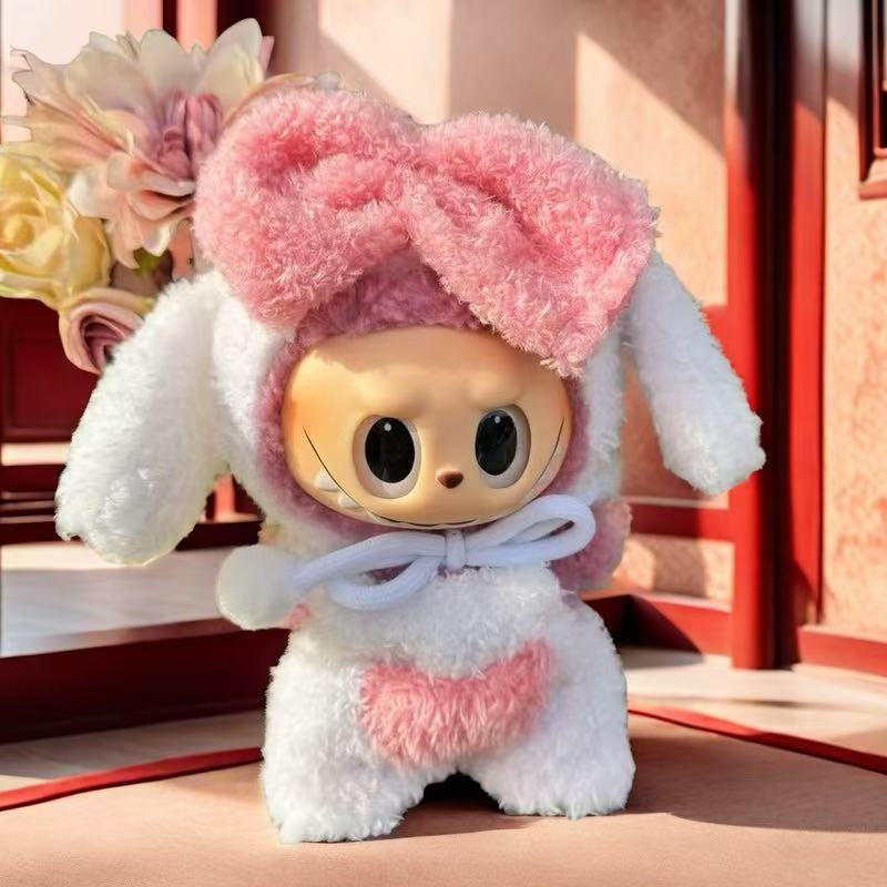 Nuevo conjunto de ropa y gorro de peluche con cara de "Sugar Glue" para muñecas, colgante de peluche, juguete Labuba, amuleto para bolso.