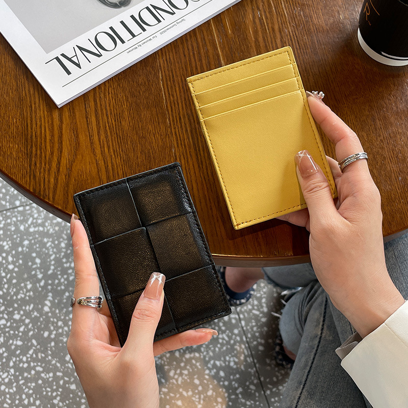 羊皮カードの薄いタイプの多カードの位置の小さい小銭入れの女性のシンプルなカードはカードを挟んで対外貿易のメーカーの直接販売の卸売りを包みます。