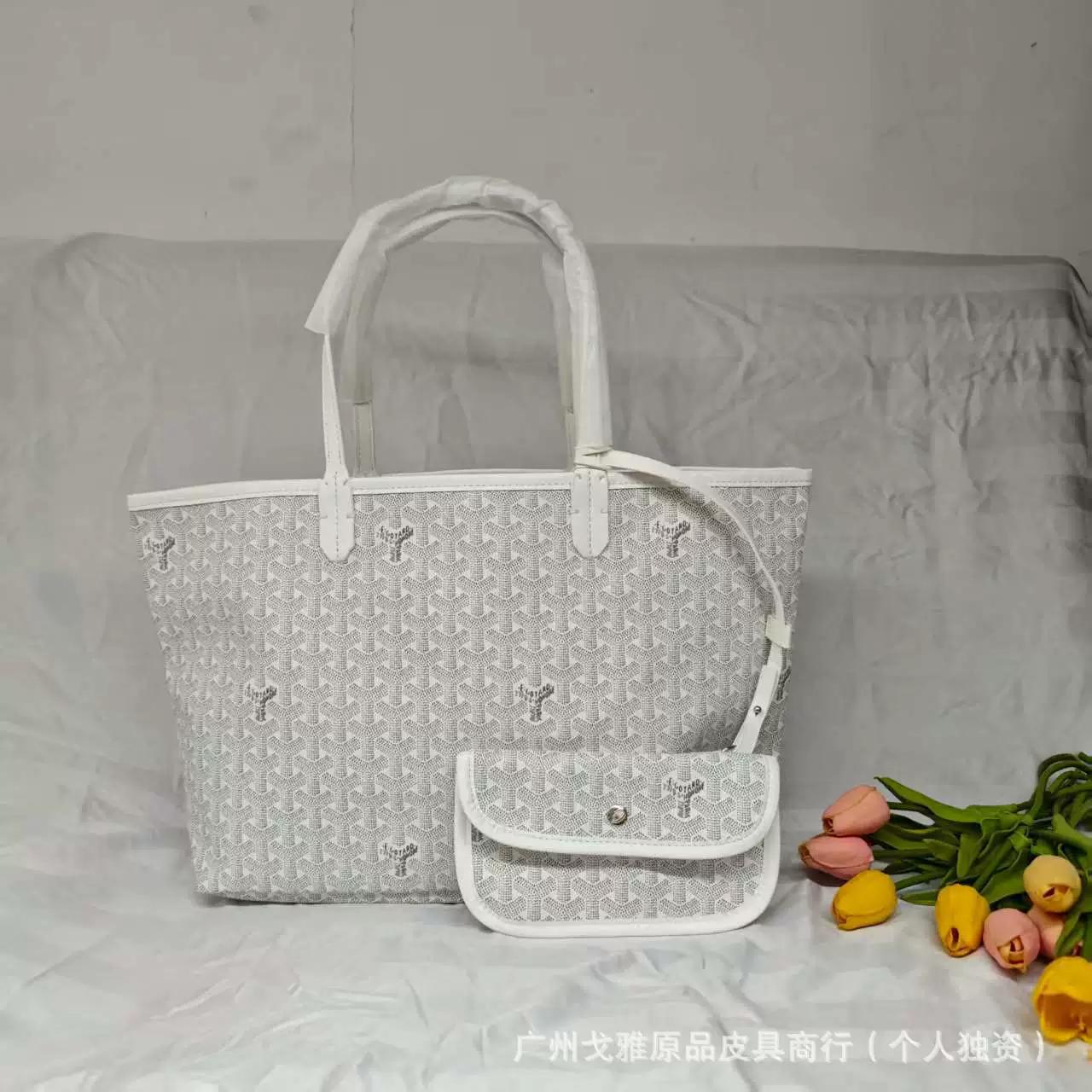 Сумка-тоут Goyard Goya, женская средняя 48×15×26 см, рисунок «собачья клетка» (шеврон), на одно плечо