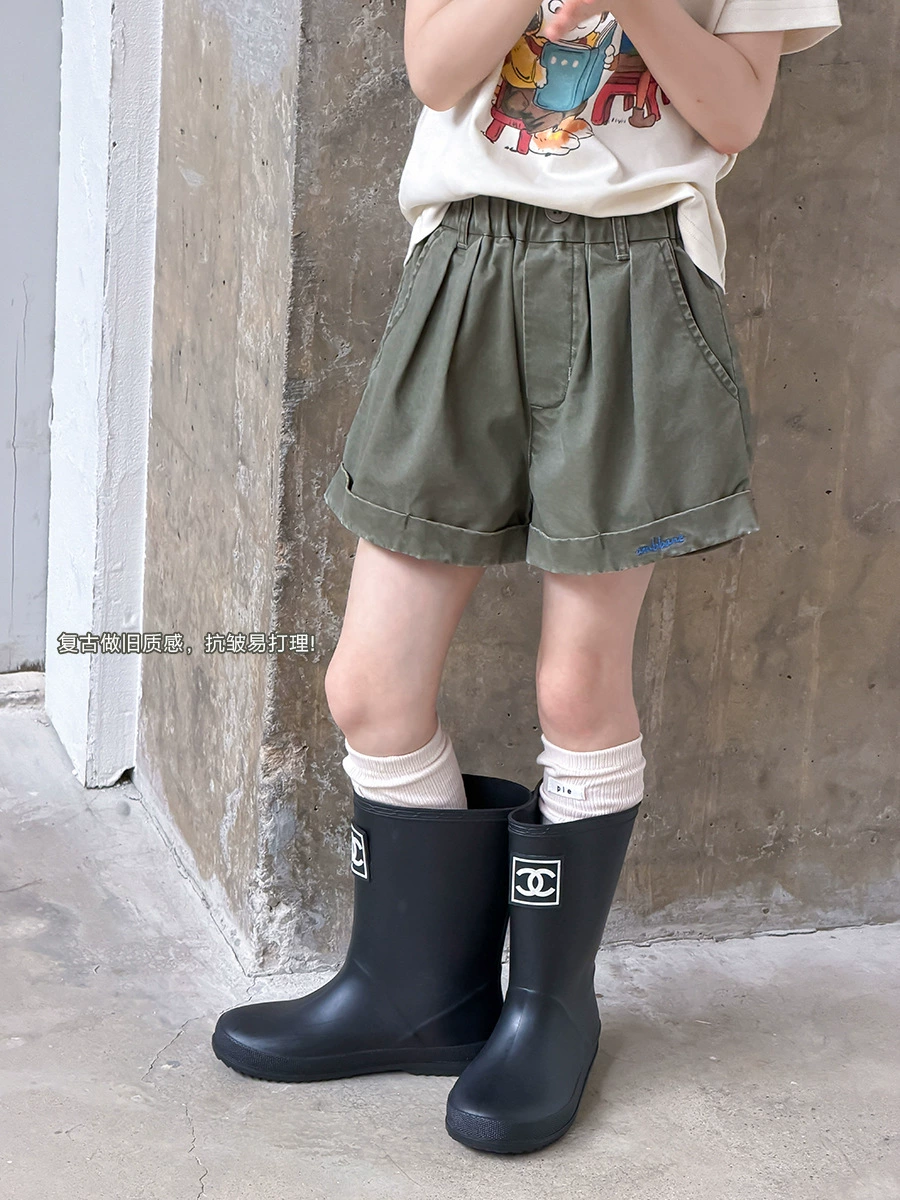 Girls Fashionable Retro Casual Hot Pants 2026 Summer Children's Design Pressed Pleated Letter Curved Shorts