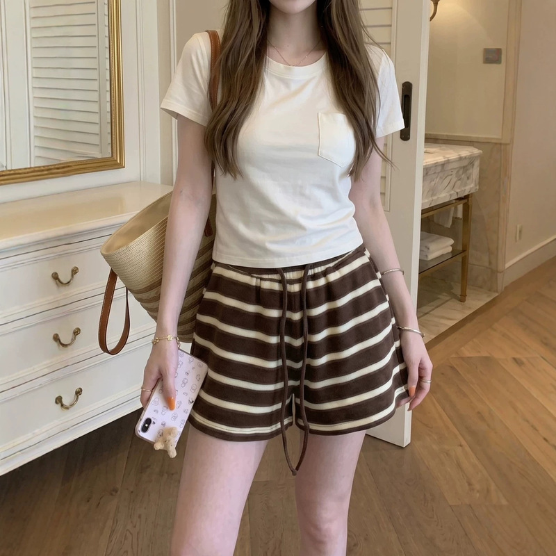 2026 Summer New American-Style Striped Short Women's Casual Loose High-Waisted Versatile Wide-Leg Pants for Outdoor Wear