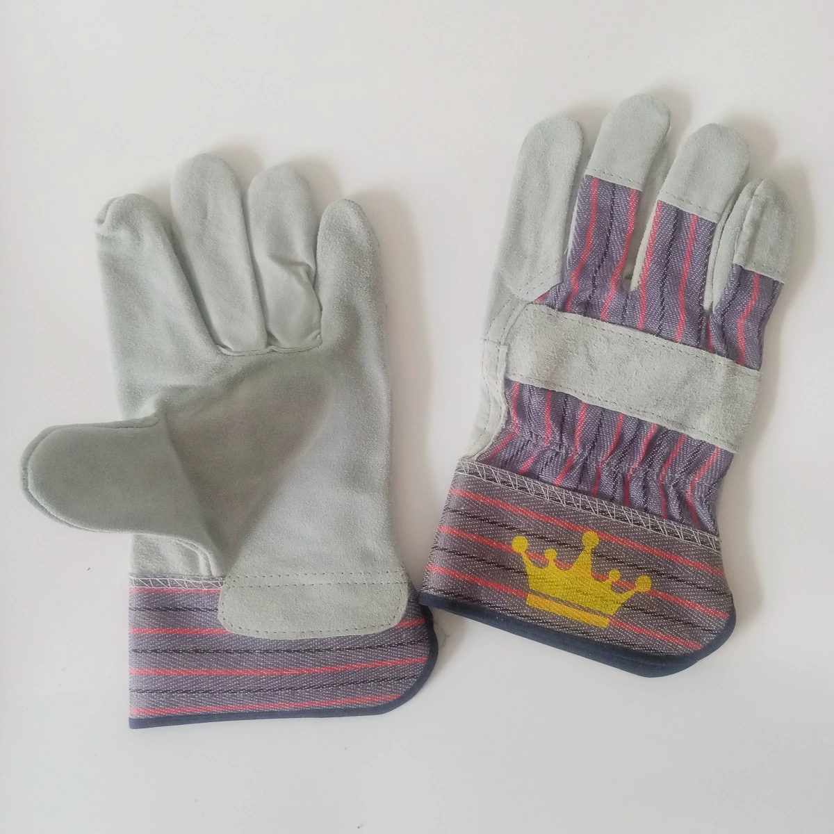 В наличии, прямая поставка: замшевые сварочные перчатки из воловьей кожи, термостойкие и износостойкие, двухслойные, из полудрагоценной кожи, для работы и защиты сварщиков.