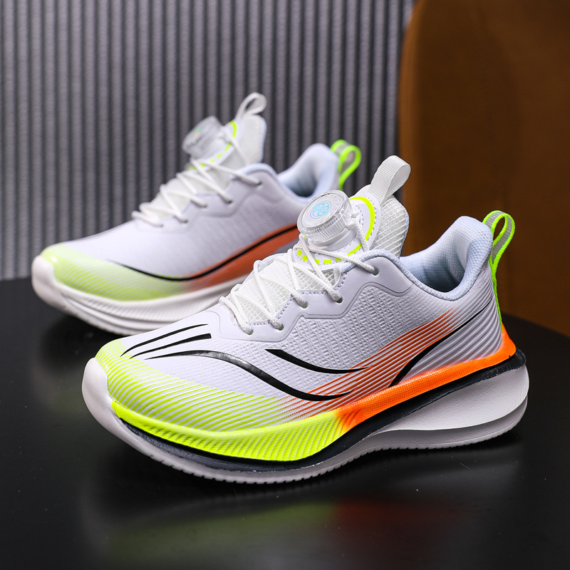 Zapatos para niños otoño-invierno zapatos para correr 2025 nuevos zapatos infantiles de cuero impermeable zapatos deportivos profesionales ligeros para niños