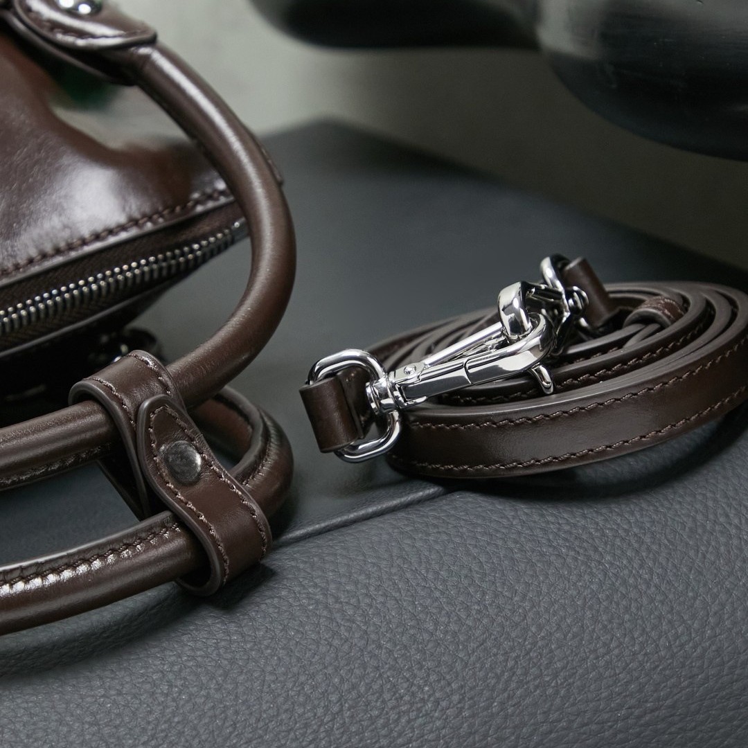 M-Style Oil Wax Leather Motorcycle Bag - New Retro Sweet & Cool Foldable Zipper Bow Handle Crossbody Commuter Bag - Thumbnail 4