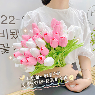 PU tulip bouquet simulation holding flowers birthday gift fake flowers pastoral style foreign trade decoration ornaments photo materials