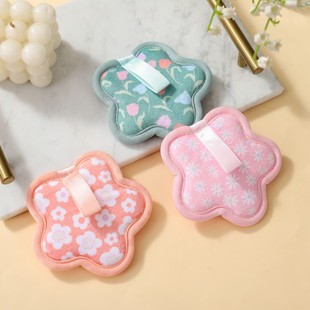Manufacturer Wholesale Plum Blossom Shaped Face Wash Sponge Amazon New Printed Portable Clear Water Makeup Remover Hook Face Wash Sponge