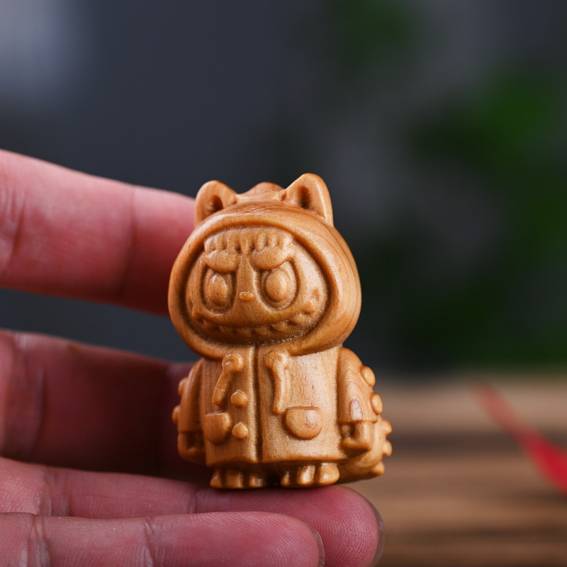 シダーウッドカボチャラブブナイトシャー歯のない木製漫画かわいい人形クリエイティブホームデスクトップ装飾品卸売|undefined