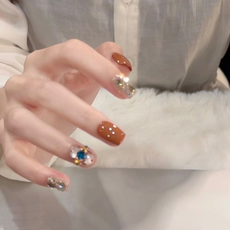 【Gilded Dunhuang】Purely Handmade Wearable Nails in Nude Color, Luxurious and Sophisticated, Enhances Skin Tone, Wearable Purely Handmade Nail Art Pieces