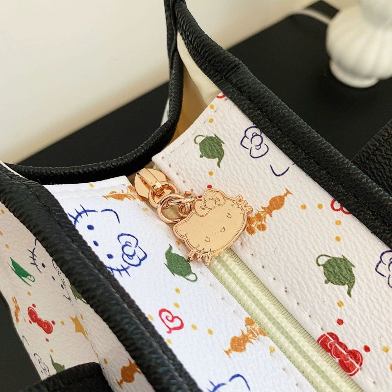 Hello Kitty, настоящая водостойкая косметичка для мамы и ребенка