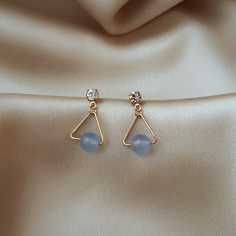 Pendientes de perlas, pendientes de estilo caliente, lujo ligero, pendientes simples de celebridades de Internet, accesorios de Yiwu, venta al por mayor