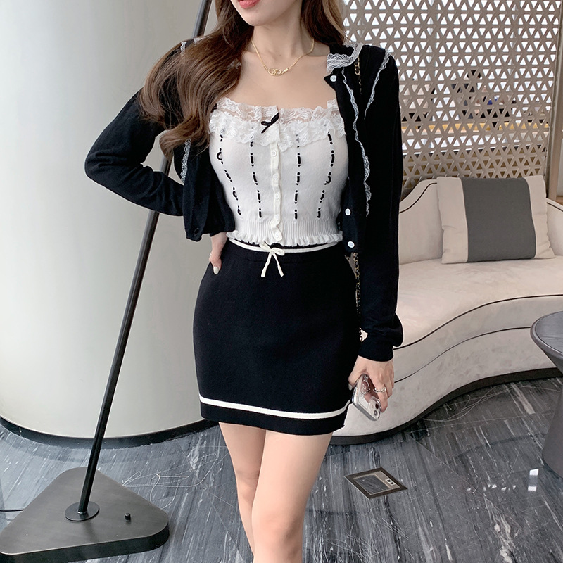 Miu Aesthetic Fine Lace Stitching Cardigan Top Women's Solid Color Elegant Soft Waxy Knitted Short Jacket