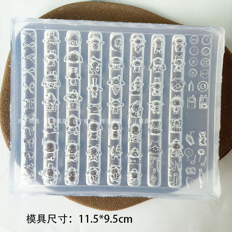 Venta caliente transfronteriza molde de manicura de alta transparencia animal de dibujos animados oso bowknot ramo DIY modelo de manicura en relieve tridimensional