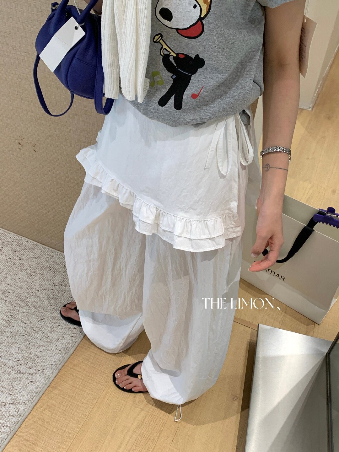Quần culottes nữ ống rộng cạp cao, phối viền ren xếp tầng, dáng suông rộng, thanh lịch và thoải mái — màu đen, Xanh da trờicolor, màu trắng, Đá vôi chi tiết 52