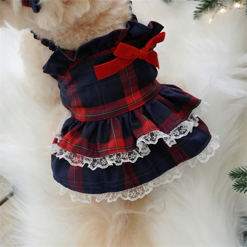 Nueva ropa de mascotas Navidad clásica vestido de cuadros cachorro ropa de vacaciones encaje ropa de perro japonesa y coreana