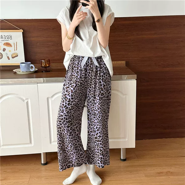 Purple leopard print