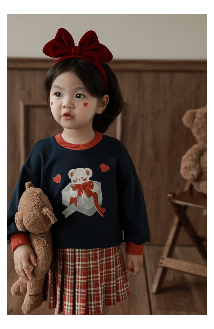 Qiu Duomeng Girls' Cartoon Little Bear Sweater Checkered Set 2024 New Spring and Autumn Children's Top Half Skirt_voghion.com
