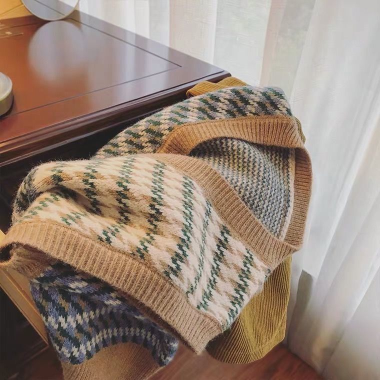 Retro Rhombus Plaid Sweater Vest Spring and Autumn New Style Women's Loose Outer Collar Contrasting Color Knitted Vest