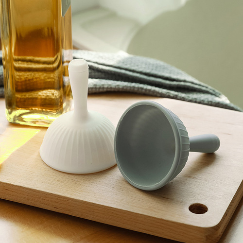 Household large-diameter oil pouring funnel retractable kitchen multi-functional silicone funnel condiment dispensing long-neck funnel