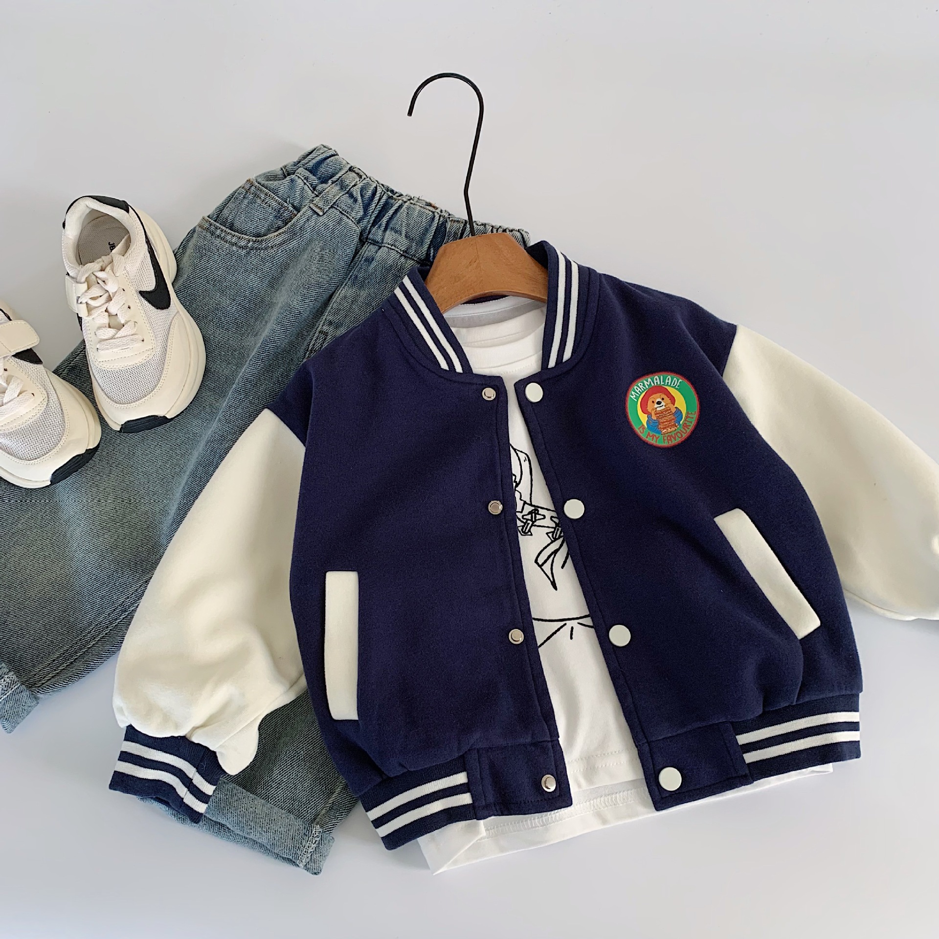 Mai Bao abrigos de otoño para niños 2025 nuevo estilo coreano para niños y niñas Paddington oso béisbol chaqueta del bebé