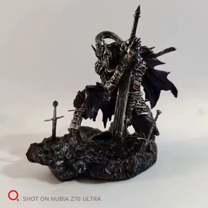 Фигурка Арториаса Путника Бездны из Dark Souls 3 коленопреклонённая