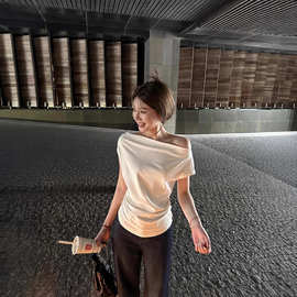 法式一字肩短袖T恤女夏季甜辣小众设计感褶皱修身收腰绝美小上衣