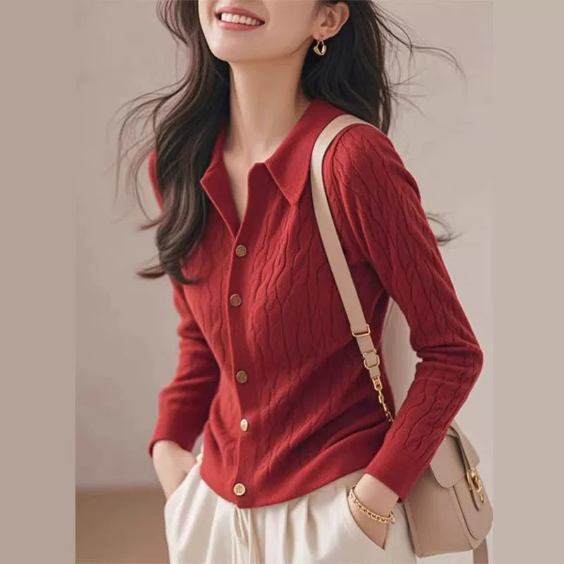 Французский ретро с лацканом мягкий клейкий свитер дамы осень новый ленивый ветер красный трикотажный кардиган с длинными рукавами