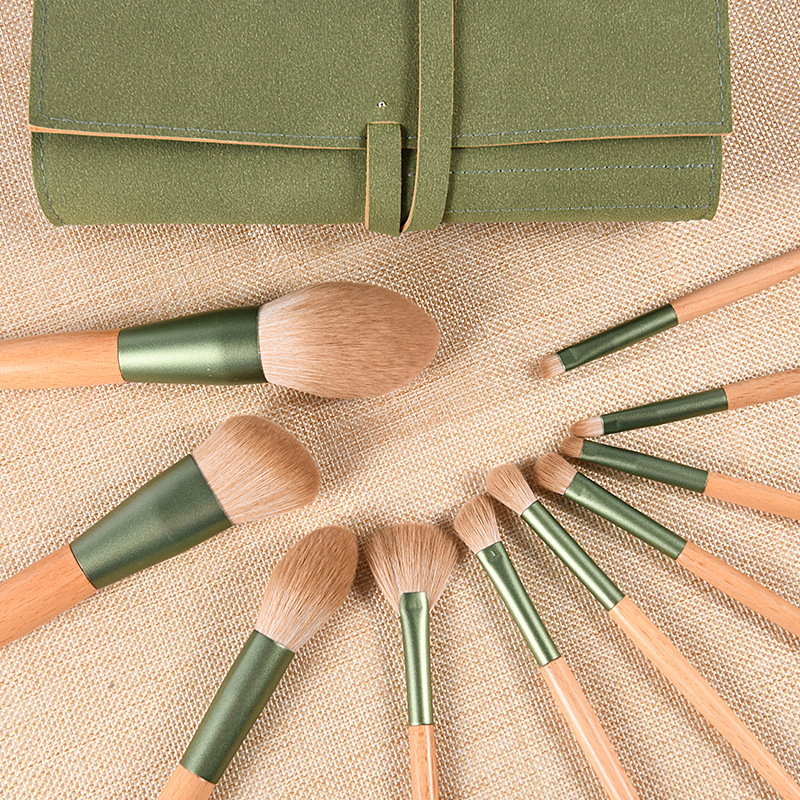 Simple Style Artificial Fiber Wood Aluminum Wooden Handle Makeup Brushes Makeup Tool Sets display picture 3