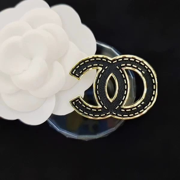 Gold 46mmx34mm