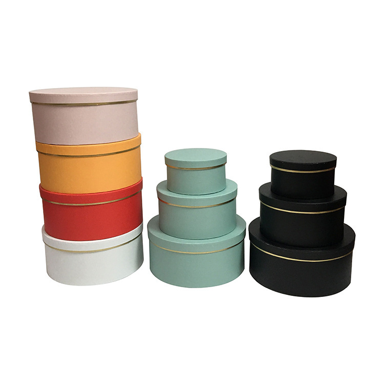 Regalos de San Valentín Love Horse Orange Caja de embalaje de regalo del mismo estilo Macarons redondos Color sólido Bronceado Flor de abrazo Cubo