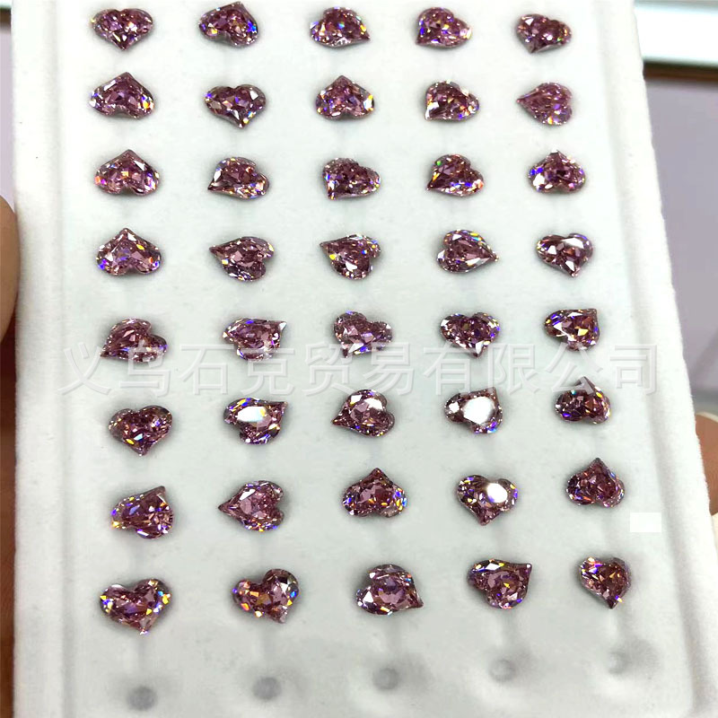 Nail decoration with zircon