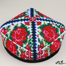 新疆舞帽子帶辮子新疆花帽舞蹈節日維吾爾帽新疆演出四角道具頭戴