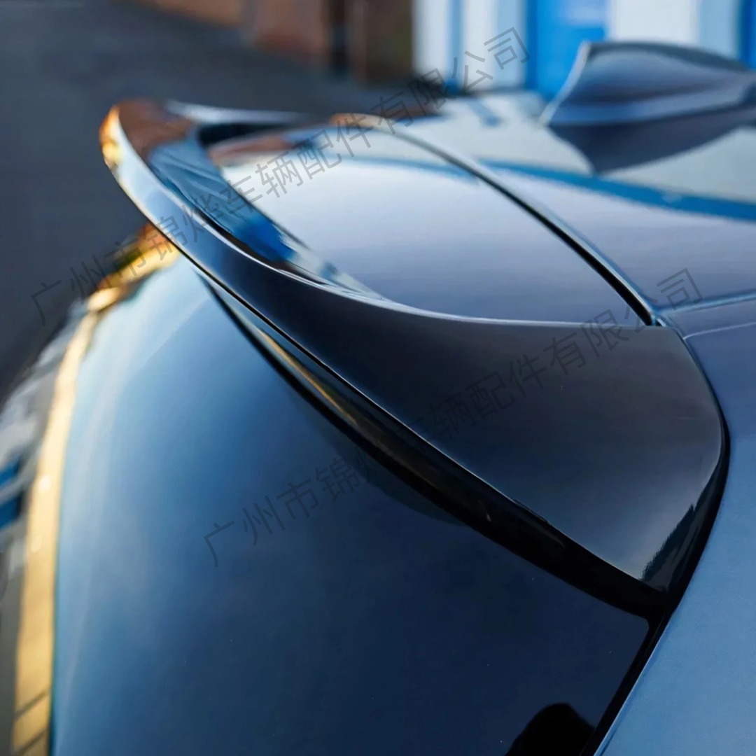 Suitable for BMW 1 Series F20 2011- 100.95kg hatchback rear spoiler, top spoiler, aerodynamic wing, exterior modification
