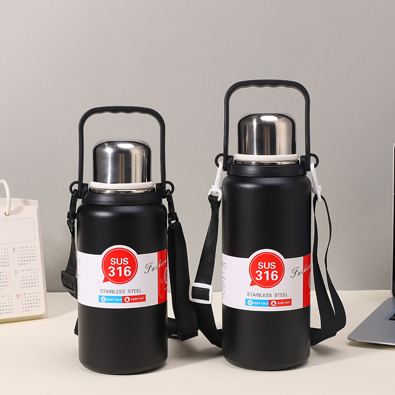 Cantimplora térmica portátil de acero inoxidable 316, gran capacidad (tipo tonel) – con correa, para niños y exterior.