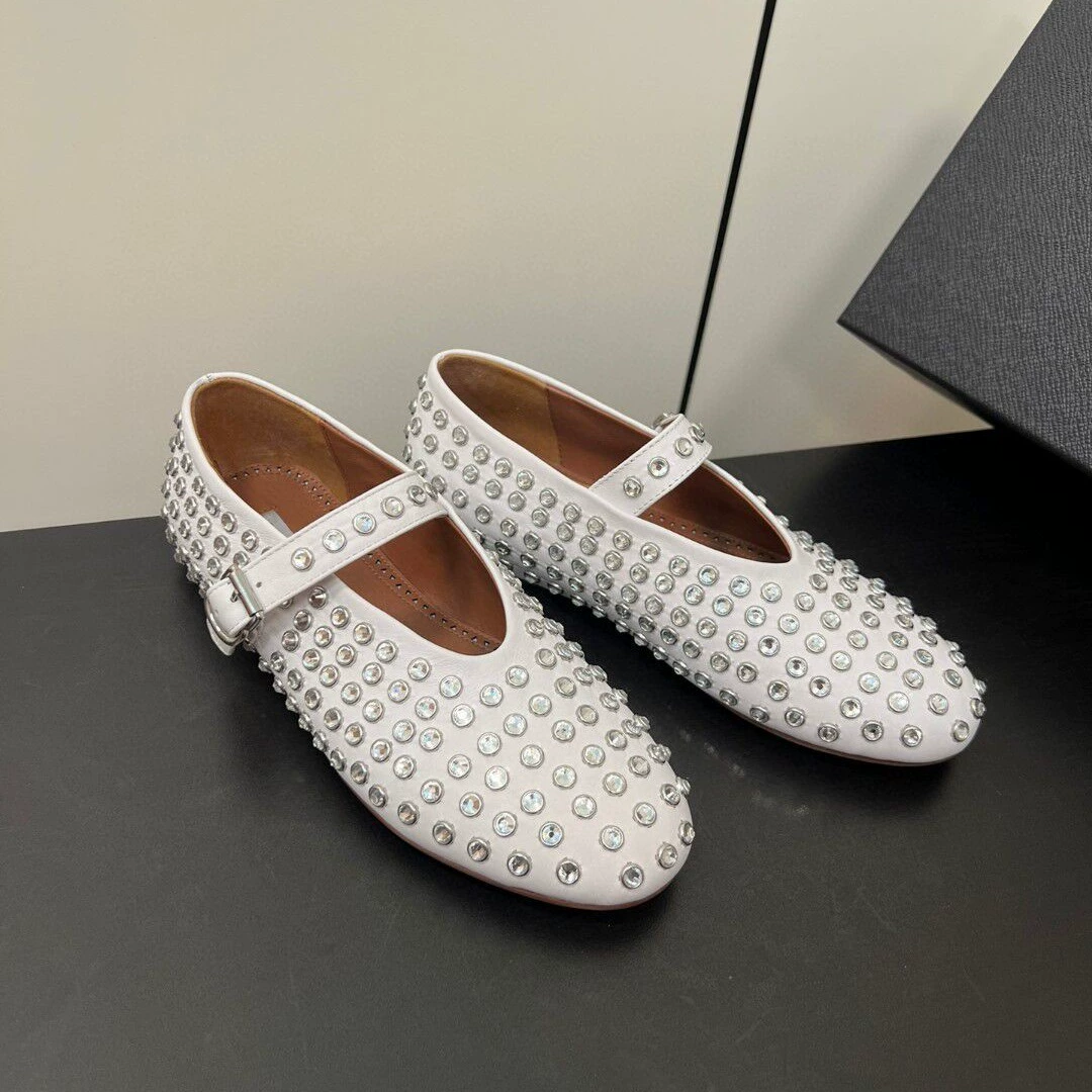 Балетки на плоской подошве с заклепками и стразами для подиума, танцевальные туфли 2024 весна-лето, натуральная кожа, повседневная мода, округлый носок, без каблука для женщин