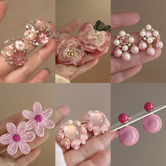 銀の針はダイヤモンドの超仙のピンクの花のイヤリングの森系の優しくて甘いイヤリングの気質の高級感の耳飾りの女性を入れます。