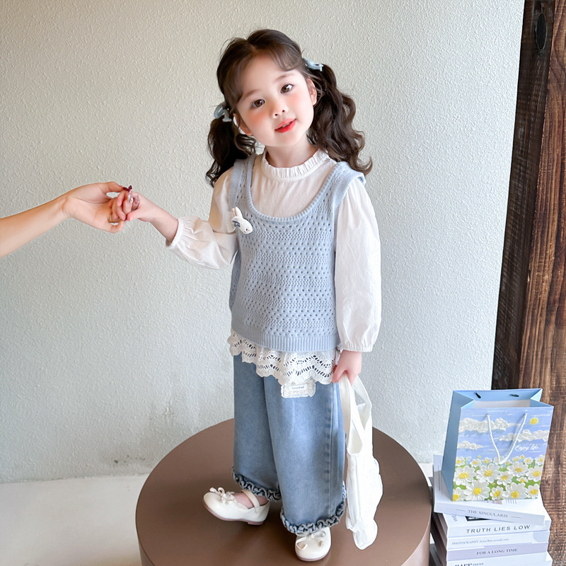 Spring lace children's shirt