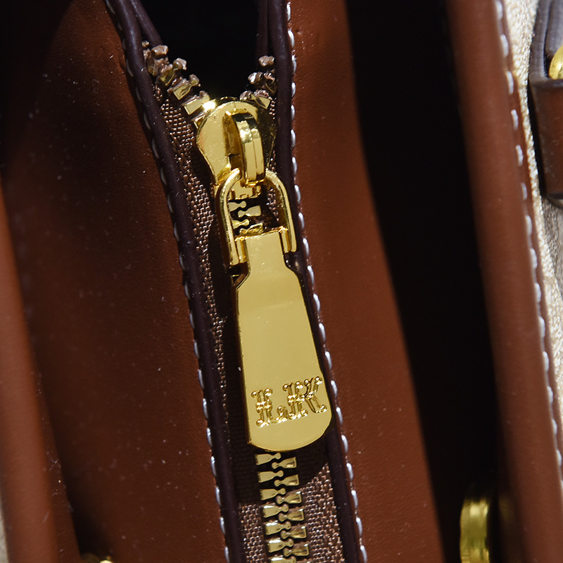 2023 Herbst Neue Live-Übertragung Beliebte Lässige Große Kapazität Modische Einfache Ein-Schulter-Diagonalgriff Griff Damentasche_voghion.com