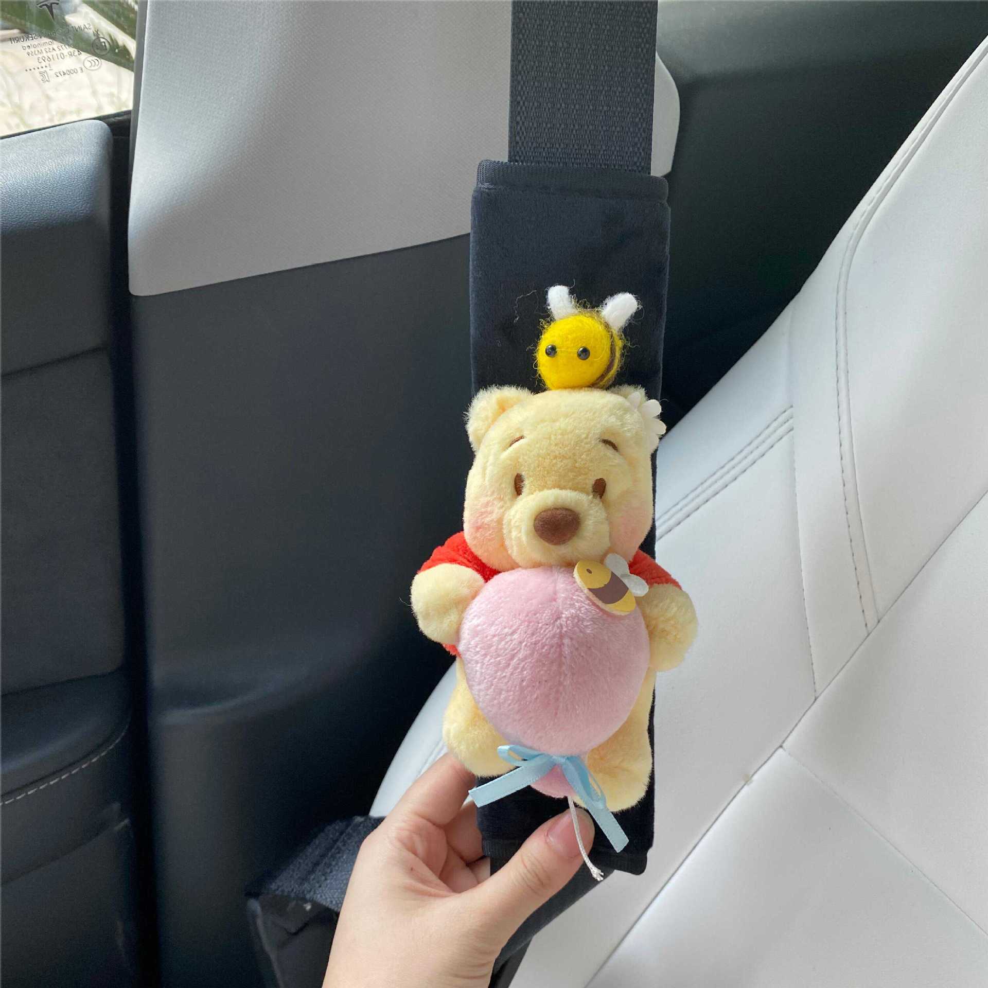 New Creative Balloon Winnie the Pooh Piglet Cartoon High-Value Short Velvet Car Seat Belt Shoulder Pads for Gift Giving