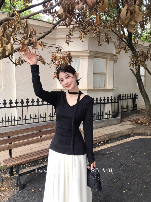 挂脖飘带T恤女欧货2025秋装新款纯欲风小众长袖显瘦纯色打底上衣|undefined