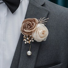 Flower Brooch Decorated with Pearl Clothing