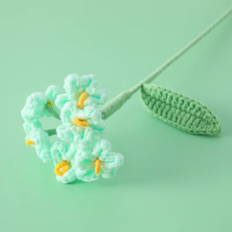 教師の日のプレゼントヒマワリの毛糸の花の手作りの毛糸のメリヤスは花の教師の日の花束の完成品をシミュレーションします。|undefined