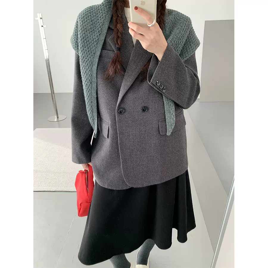 黄峥高级感气质翻领毛呢西装外套女秋冬通勤外搭披肩两件套541090