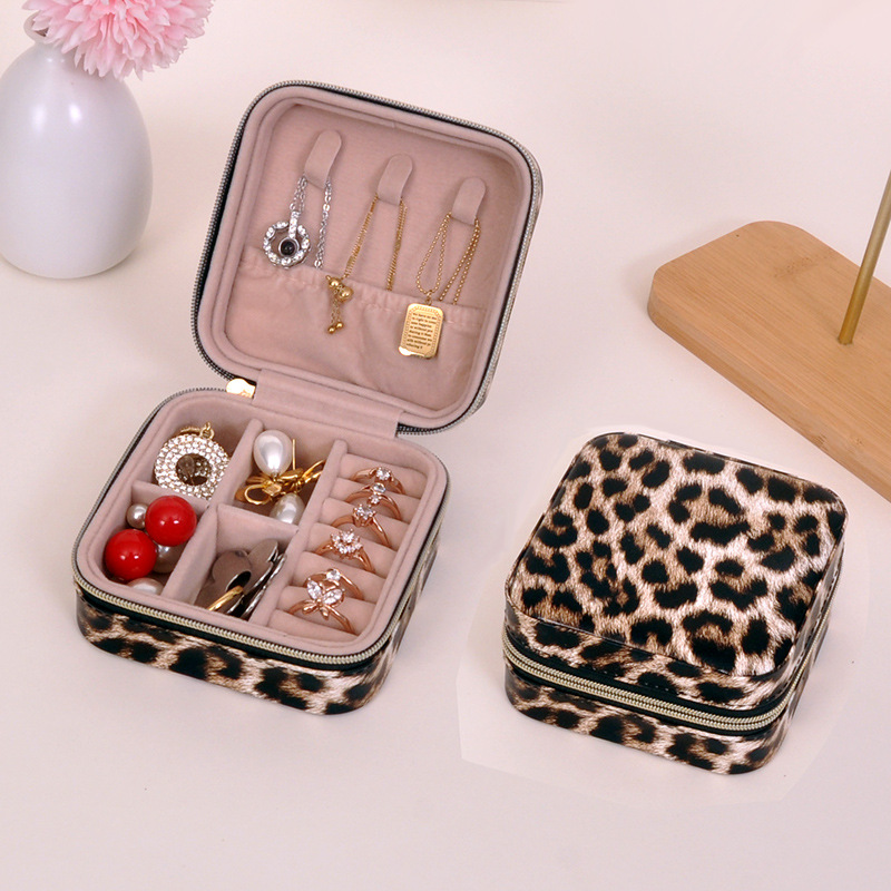 Pu caja de almacenamiento de joyería fabricantes de pendientes collares embalaje de joyería caja de almacenamiento anillo casero caja de joyería portátil