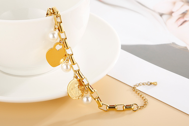 20g Weight PVD Coated Gold Plating Process 18K Gold Plated Plating Material 304 Stainless Steel Pendant Material No Inlaid Inlay Material Bracelets Classification 304 Stainless Steel Chain Material Anniversary, Business, Travel Occasion 304 Stainless Steel Material Heart Pattern Women'S Gender Fashion Style Waterproof Non Tarnish Craft Gold, Silver Color PVD Coated 18K Gold Plated Heart Titanium Steel Fashion Waterproof Non Tarnish Bracelets 2