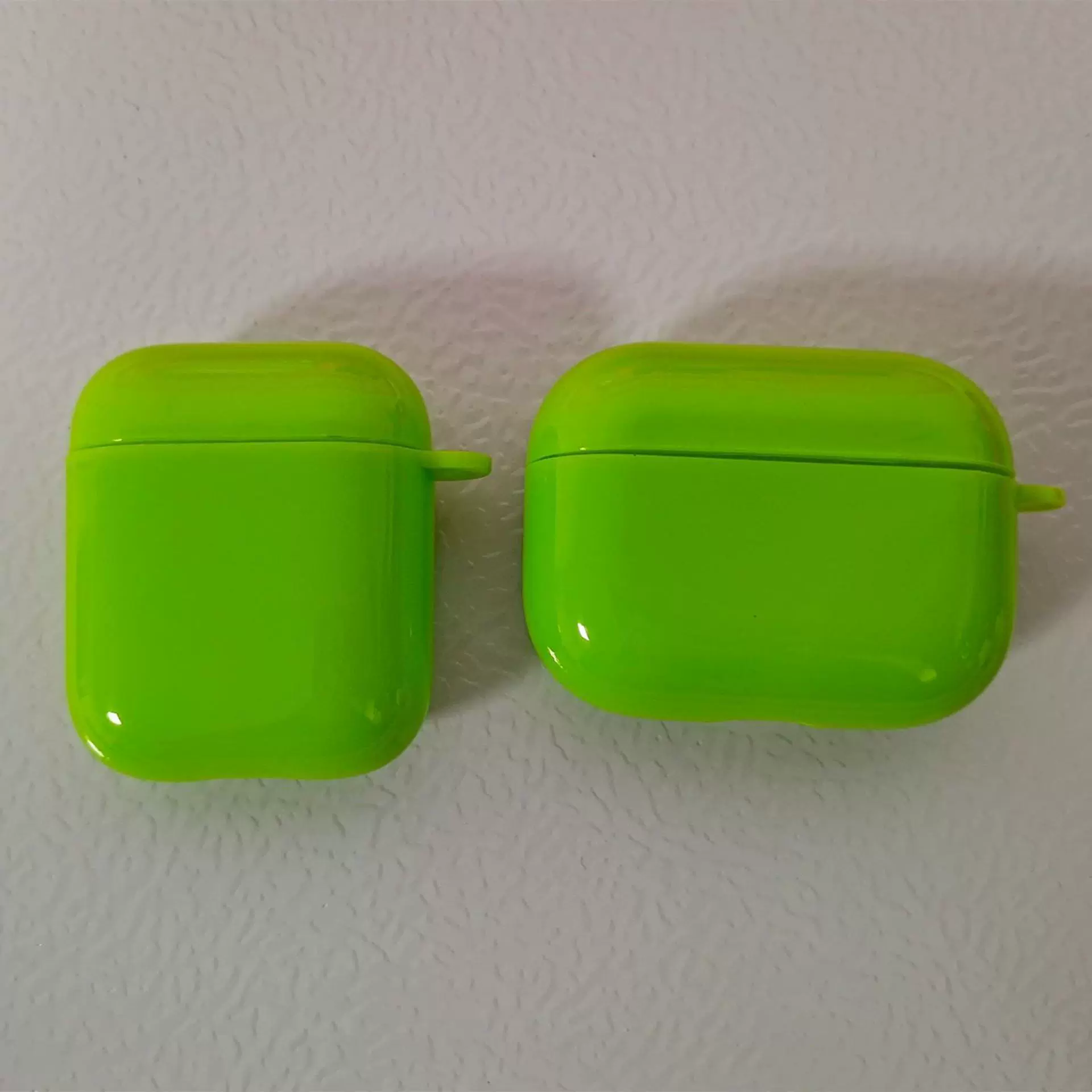 Чехол защитный (для Apple) для AirPods 1/2/3/Pro/Pro2/4 — блестящие цветовые варианты, легкий 0,024 кг