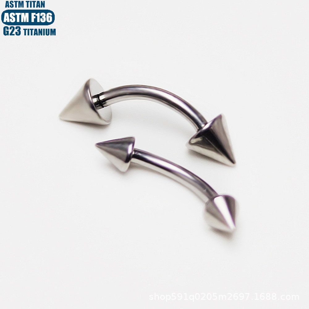 16G labret stud size and finish detail