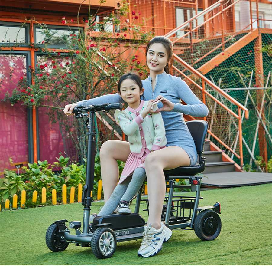Cross-Border Amazon Dropshipping Elderly Mobility Electric Vehicle Aluminum Alloy Ultra-Light Portable Four-Wheel Folding Lithium Electric Vehicle