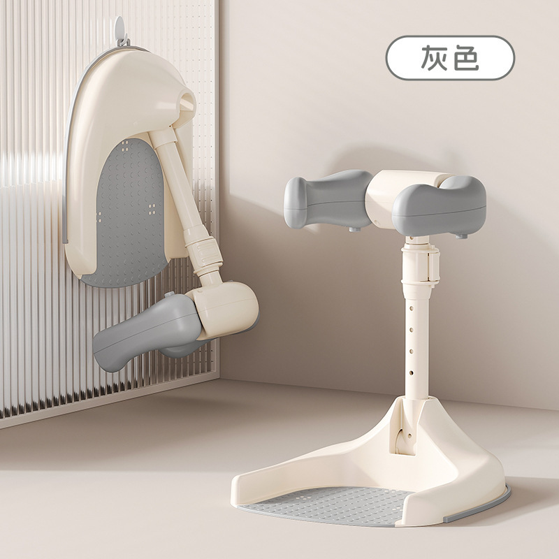 赤ちゃんは立って風呂の神器を風呂に入ります。子供は立って風呂に入ります。|undefined