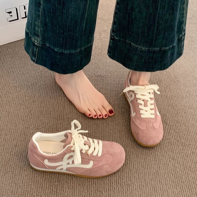 Zapatos de cuero retro retro casuales de fondo plano 2025 primavera y otoño nuevos zapatos de mujer zapatos de entrenamiento amarillos zapatos de mujer